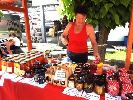 Čebelarstvo Pr Špan pa je ponudilo več vrst medu in medenih izdelkov